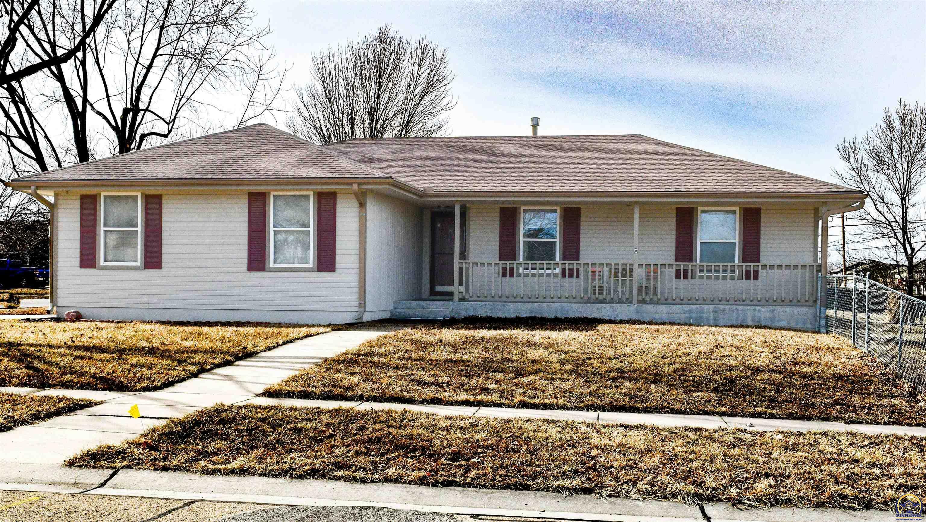 Property Photo:  7206 SW 24th St  KS 66614 