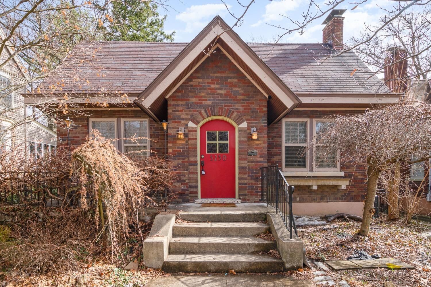 Property Photo:  3250 Epworth Ave  OH 45211 