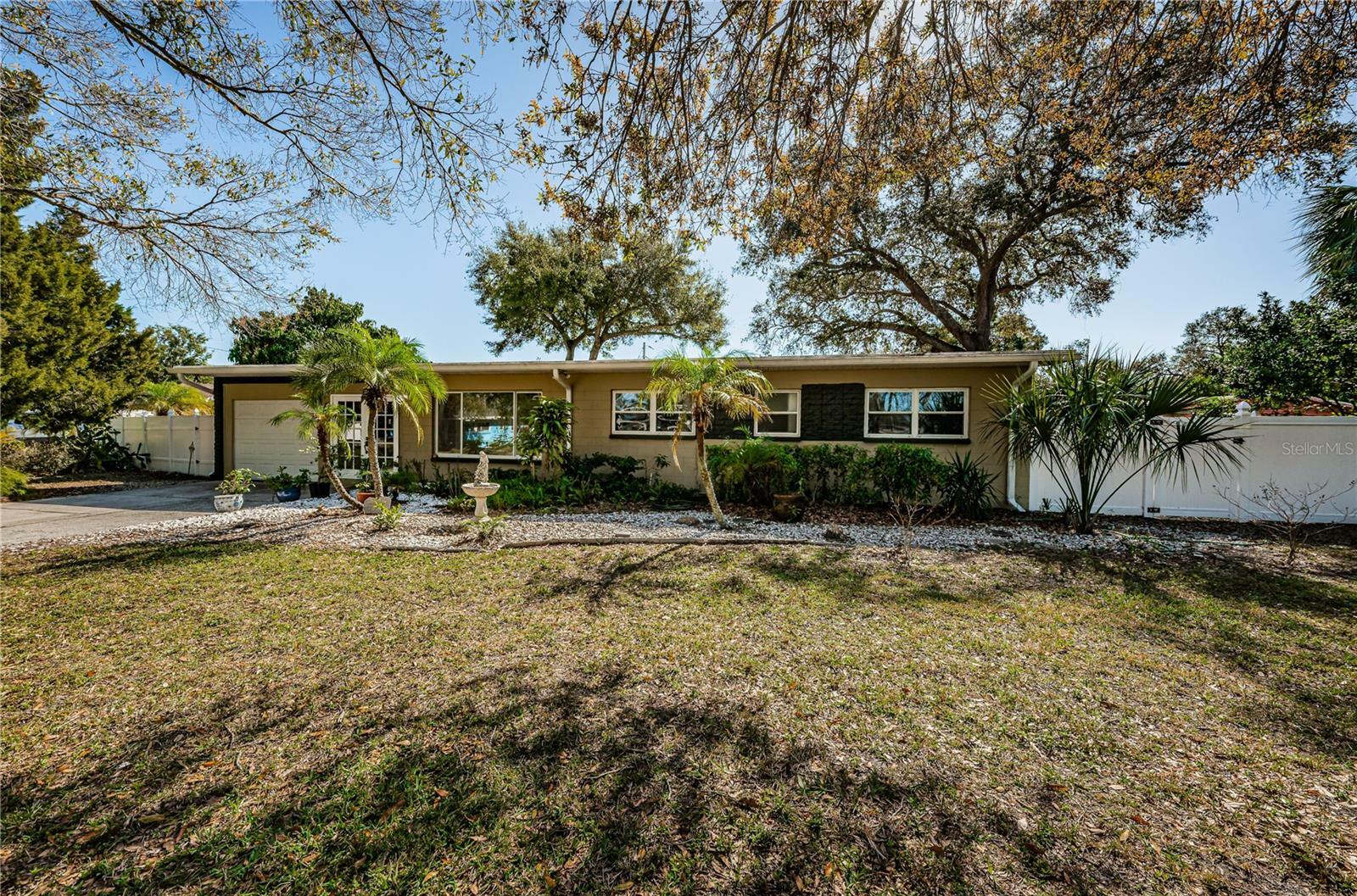 Property Photo:  7118 Quincy Lane  FL 33764 