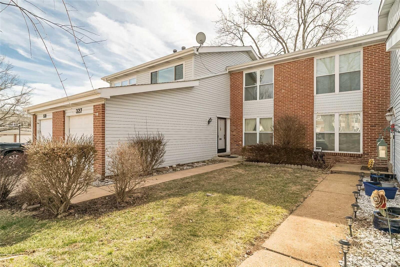 Property Photo: 327 Quail Village Court MO 63021