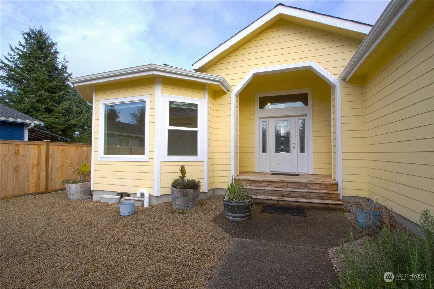 Property Photo: 768 Island Circle SE WA 98569