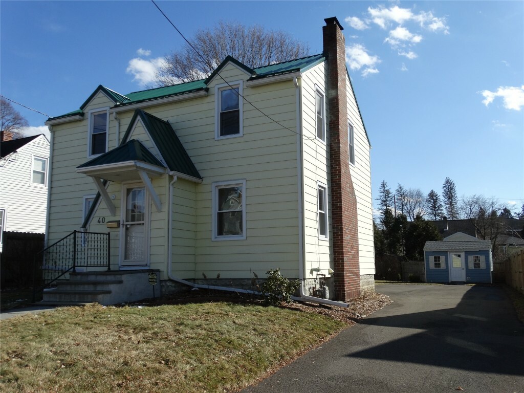 Property Photo:  40 Narwood Street  NY 13790 