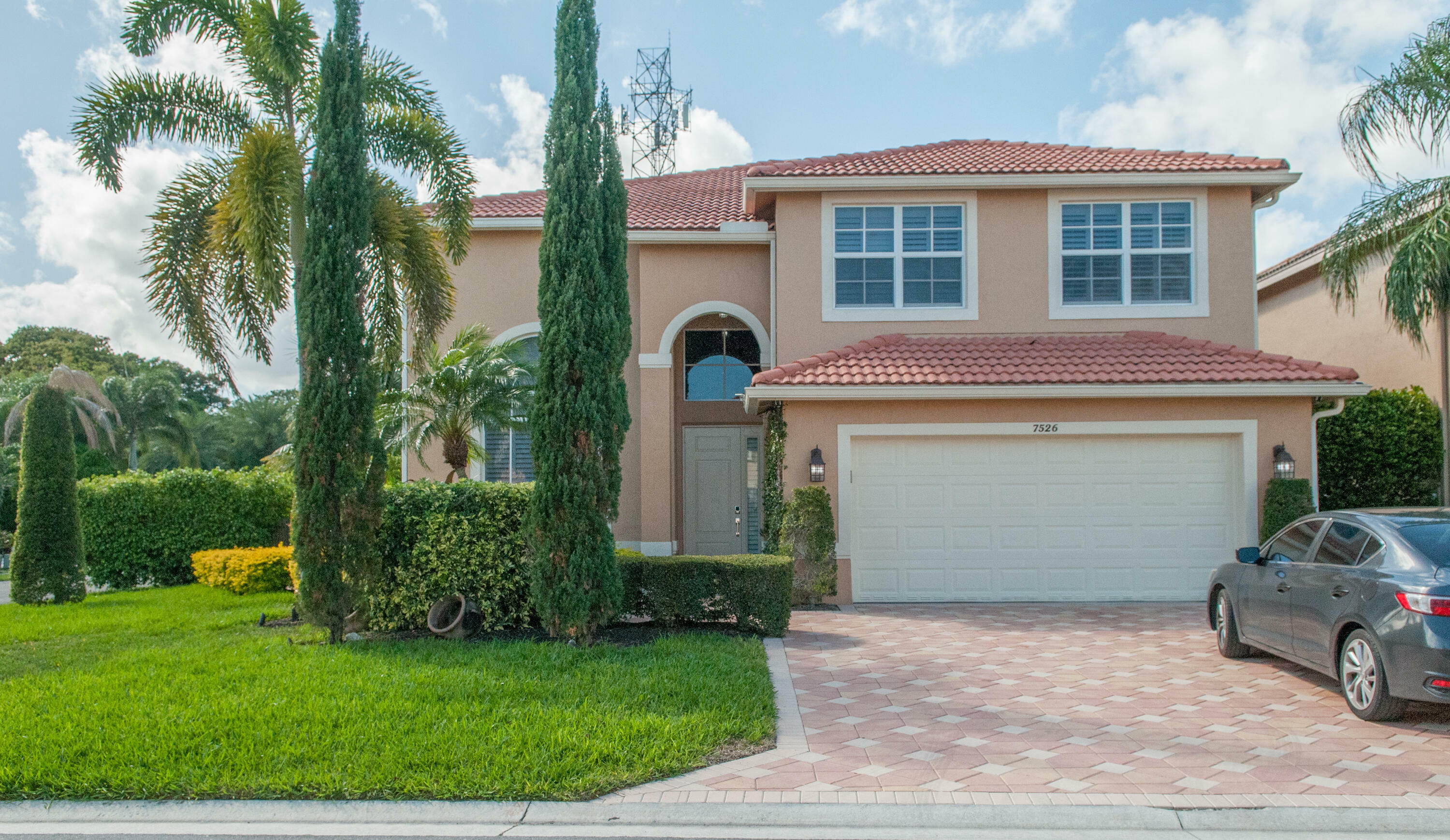 Property Photo:  7526 Colony Palm Drive  FL 33436 