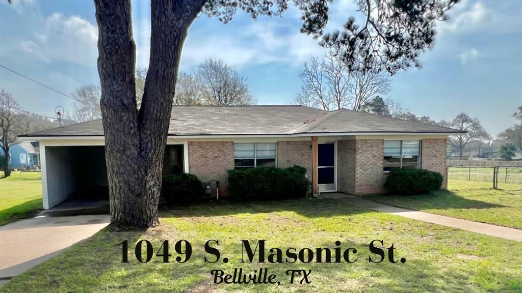 1049 S Masonic Street  Bellville TX 77418 photo