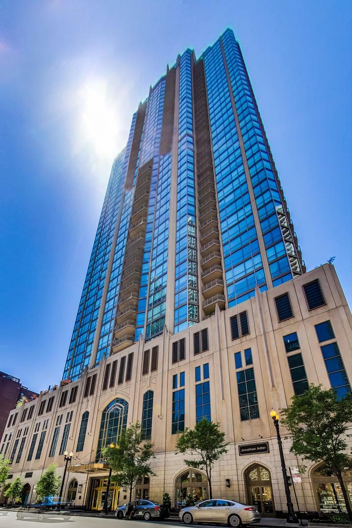 Property Photo: 21 E Huron Street 4103 IL 60611