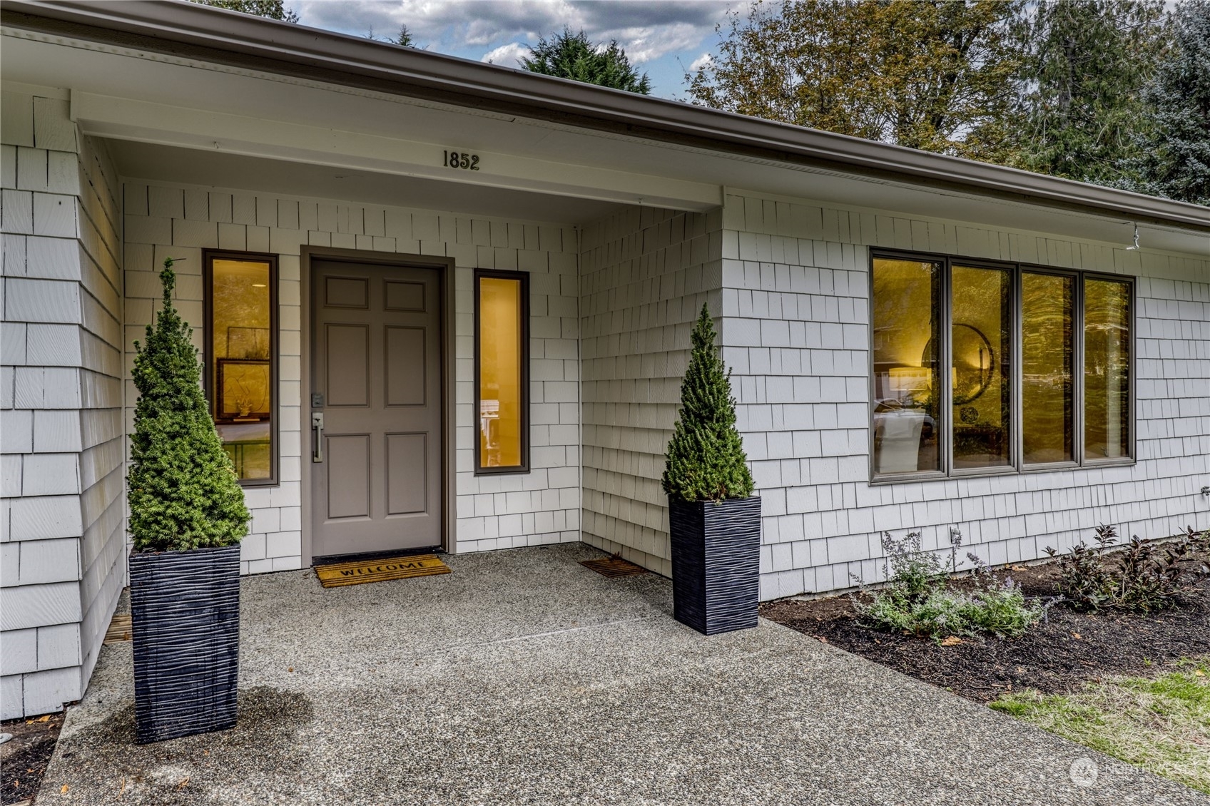 1852 Edna Place NW  Bainbridge Island WA 98110 photo