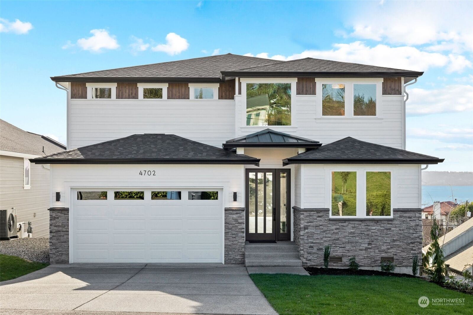 Property Photo:  4702 Foster Place NE  WA 98422 