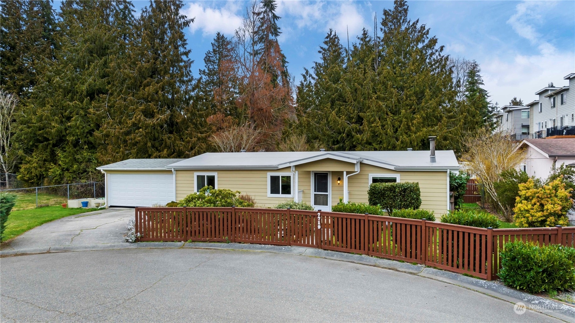 Property Photo:  7719 223rd Street SW  WA 98026 