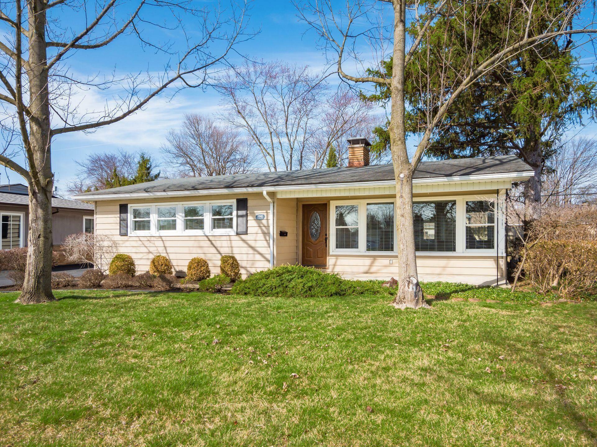 Property Photo: 1942 Langham Road OH 43221