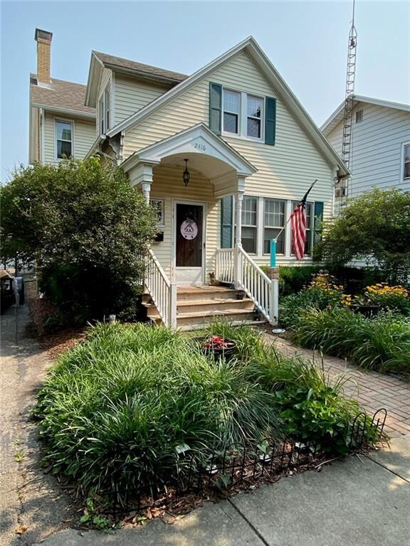 Property Photo:  2416 Western Avenue   61938 