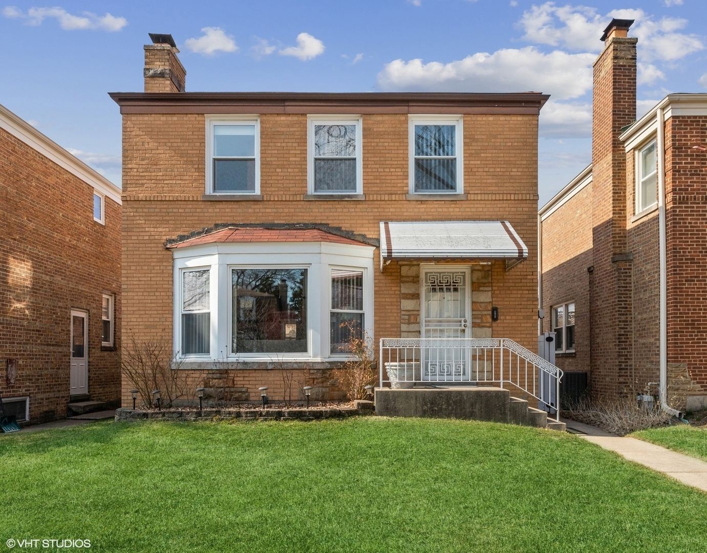 Property Photo:  6042 N Keeler Avenue  IL 60646 