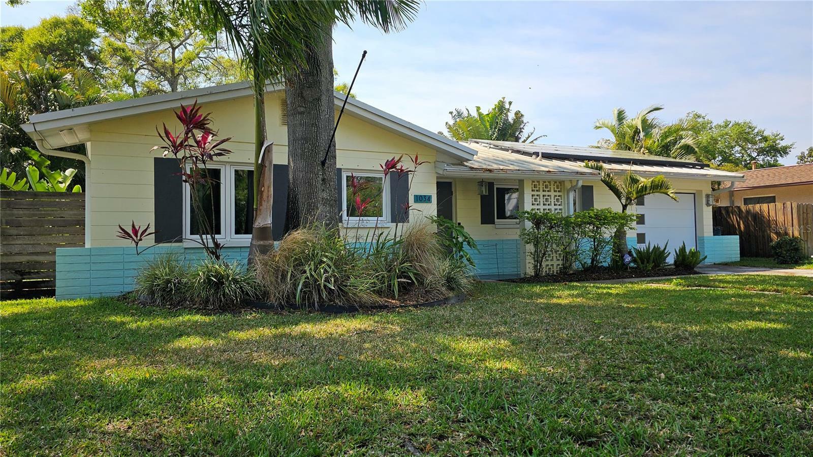 Property Photo:  1034 Country Club Road N  FL 33710 