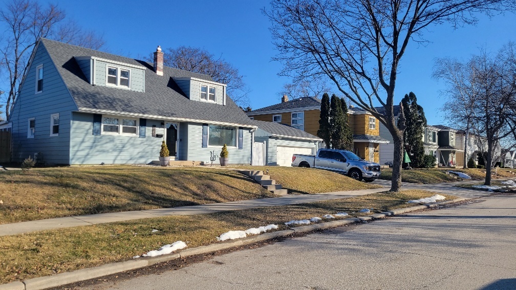 Property Photo:  3630 N 97th St  WI 53222 