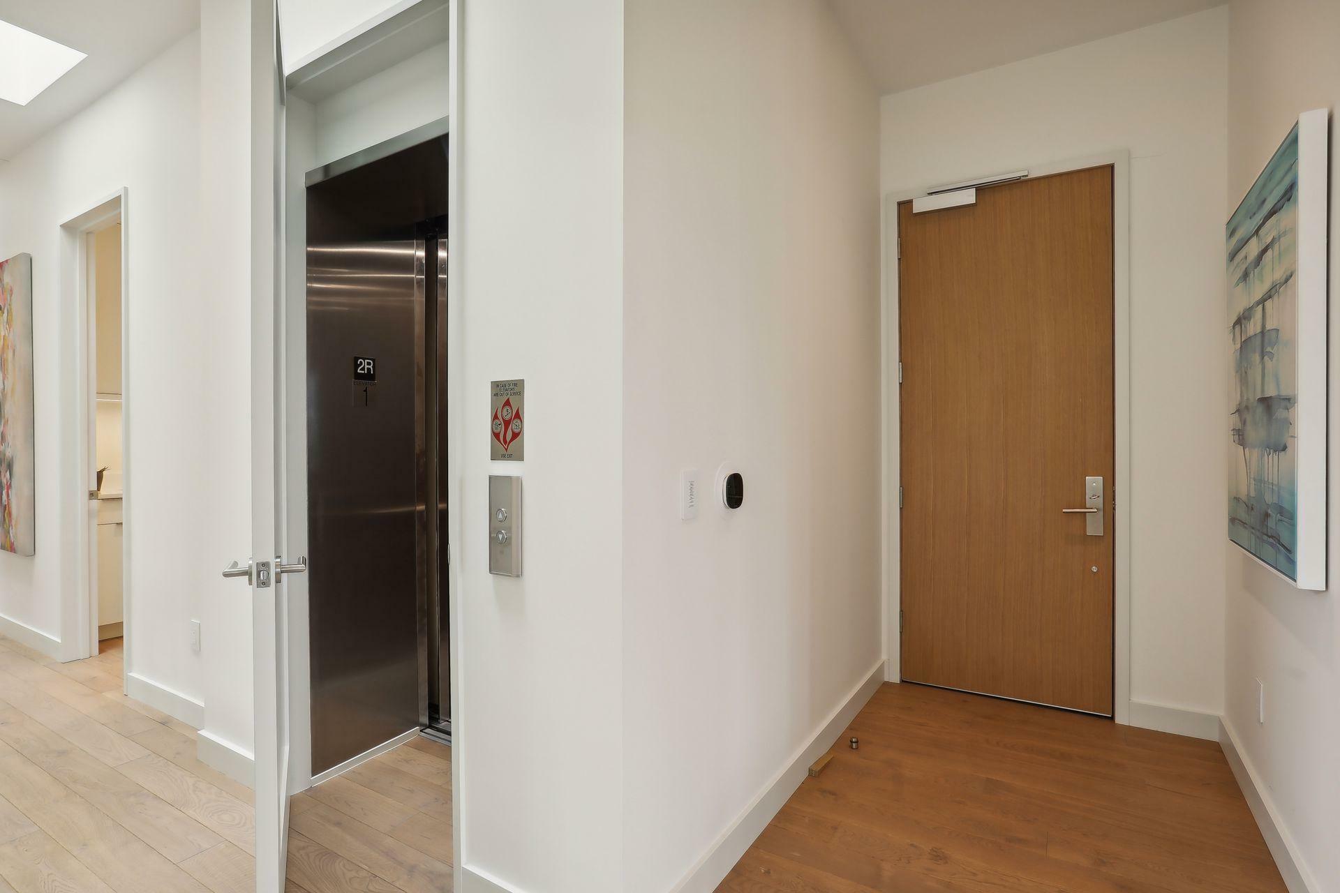 Property Photo: 35 Groveland Terrace 201 MN 55403