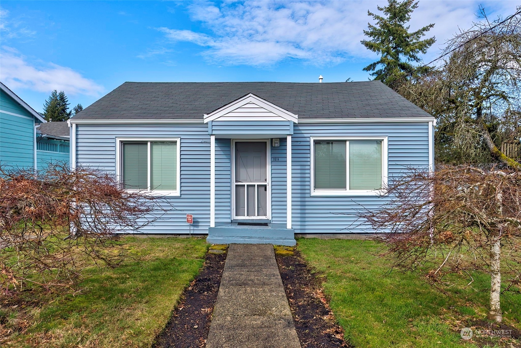 Property Photo:  1614 Conger Avenue NW  WA 98502 