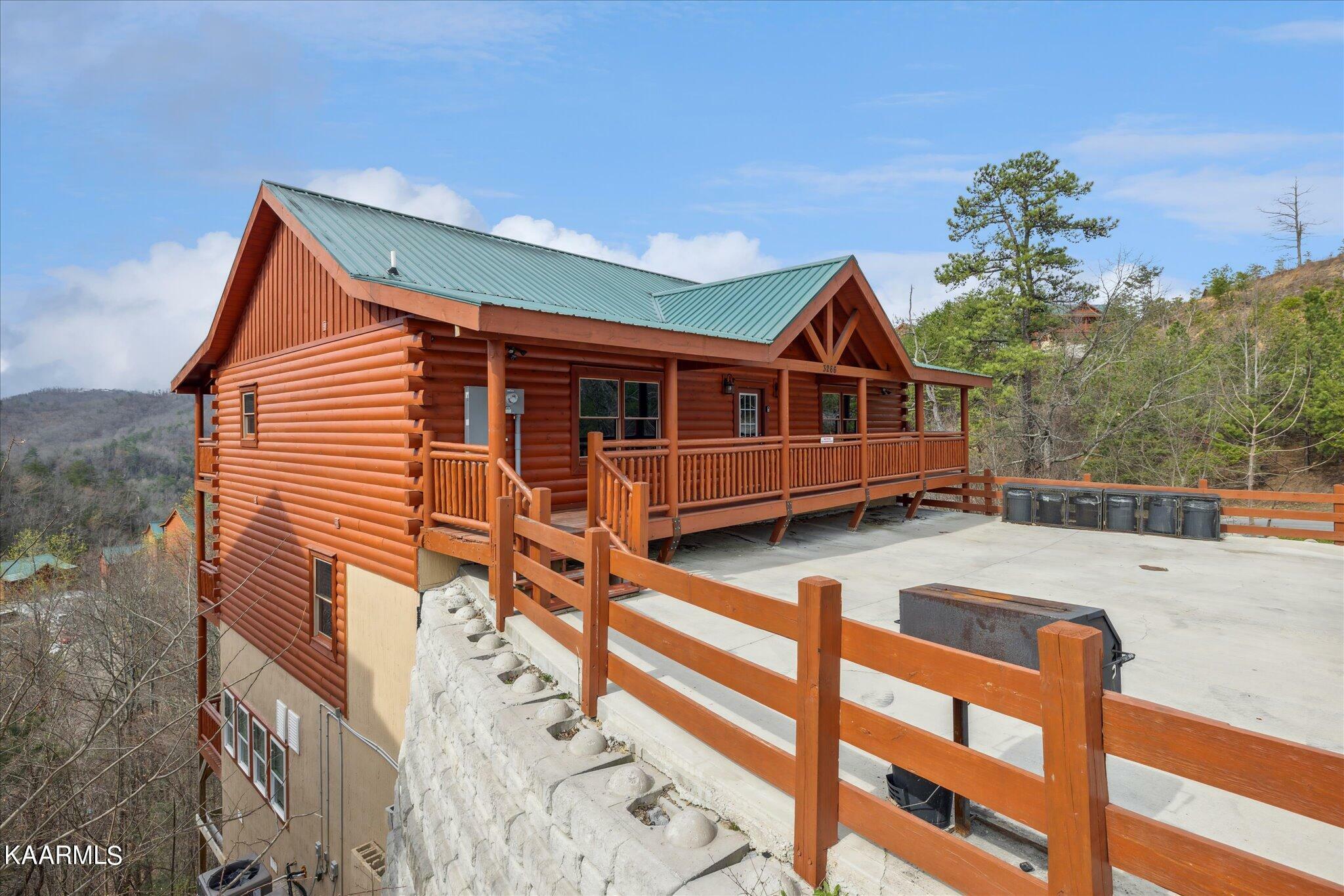 Property Photo: 3266 Lonesome Pine Way Way TN 37862