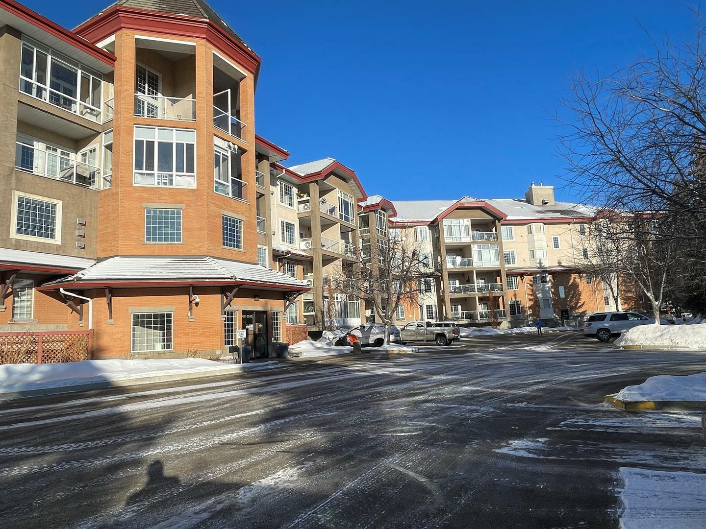 Property Photo: 102, 4512 52 Avenue 102 AB T4N 7B9