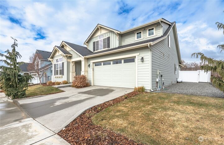 Property Photo:  1999 Legacy Place SE  WA 98802 