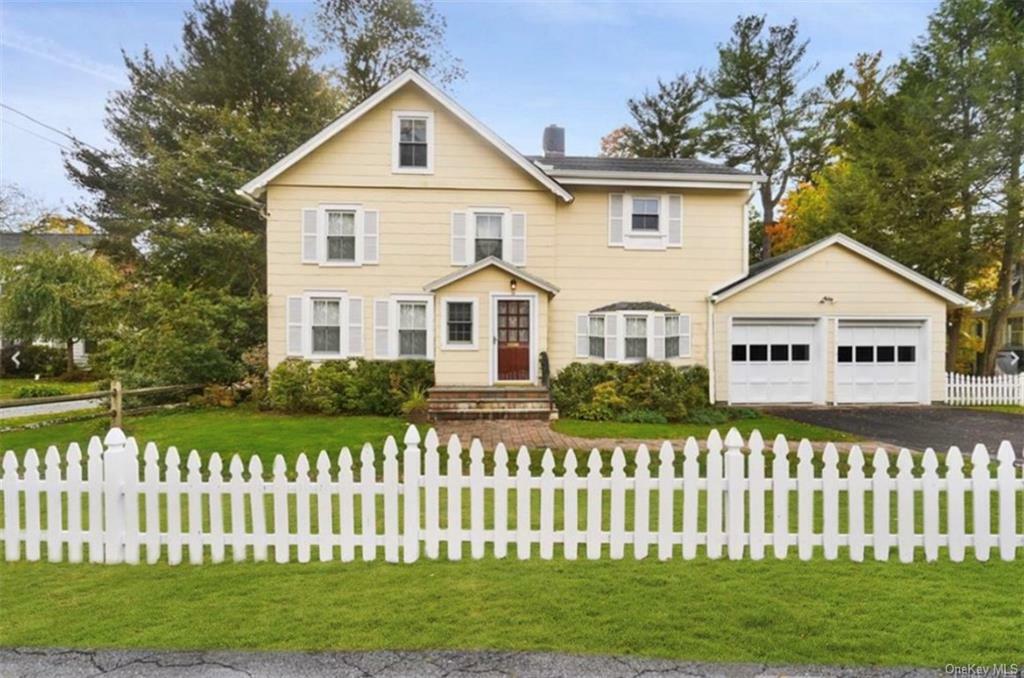 Property Photo:  13 Greenwich Road  NY 10506 