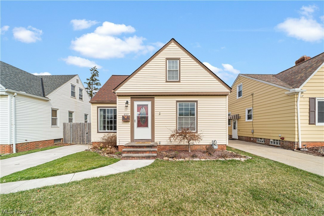 Property Photo: 6202 Alber Avenue OH 44129