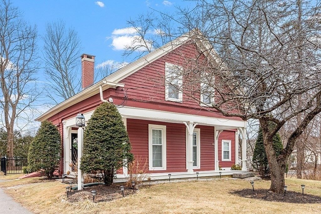 Property Photo:  22 South St  MA 01545 