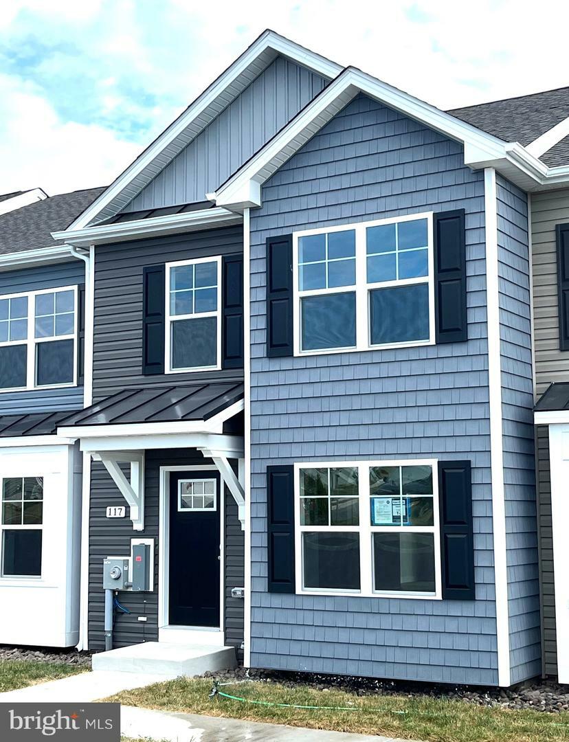 Property Photo: 117 Heritage Hills Drive WV 25405