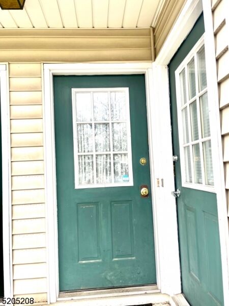 Property Photo:  12 Hanover Sq B  NJ 08846 