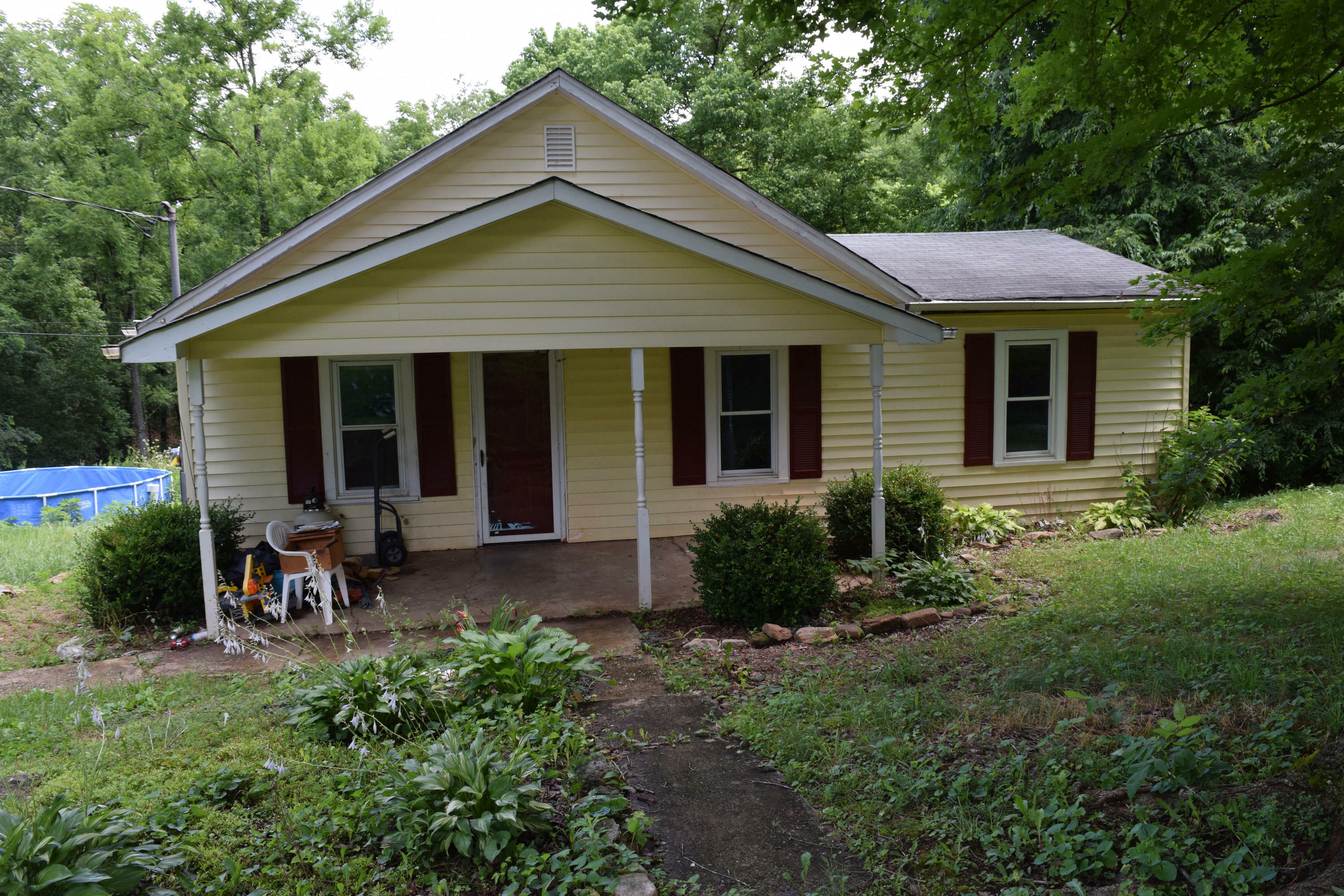 Property Photo:  3136 Burnette Rd  TN 37871 