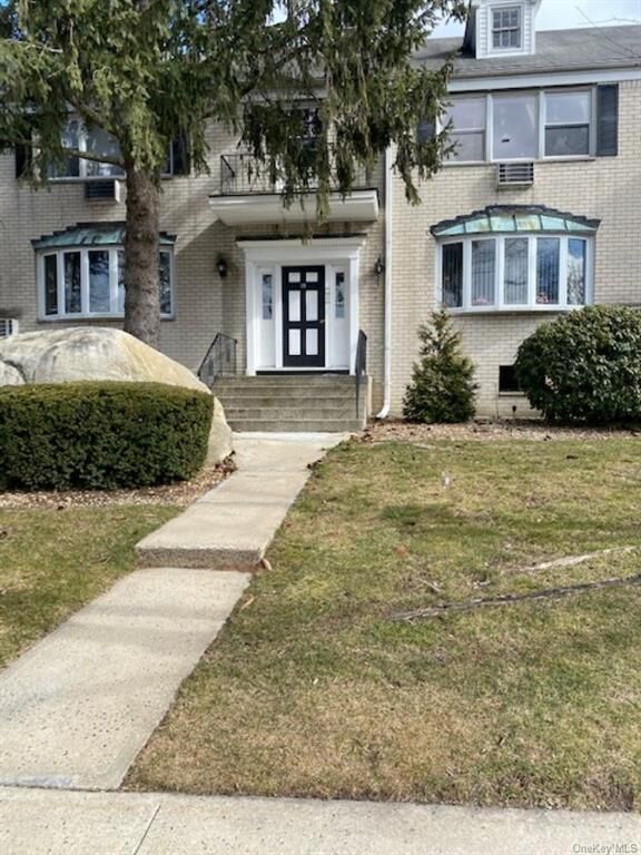 Property Photo:  28 Bon Aire Circle 1209  NY 10901 