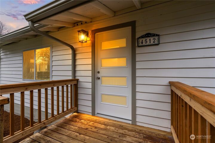 Property Photo: 4512 S 3rd Avenue WA 98203