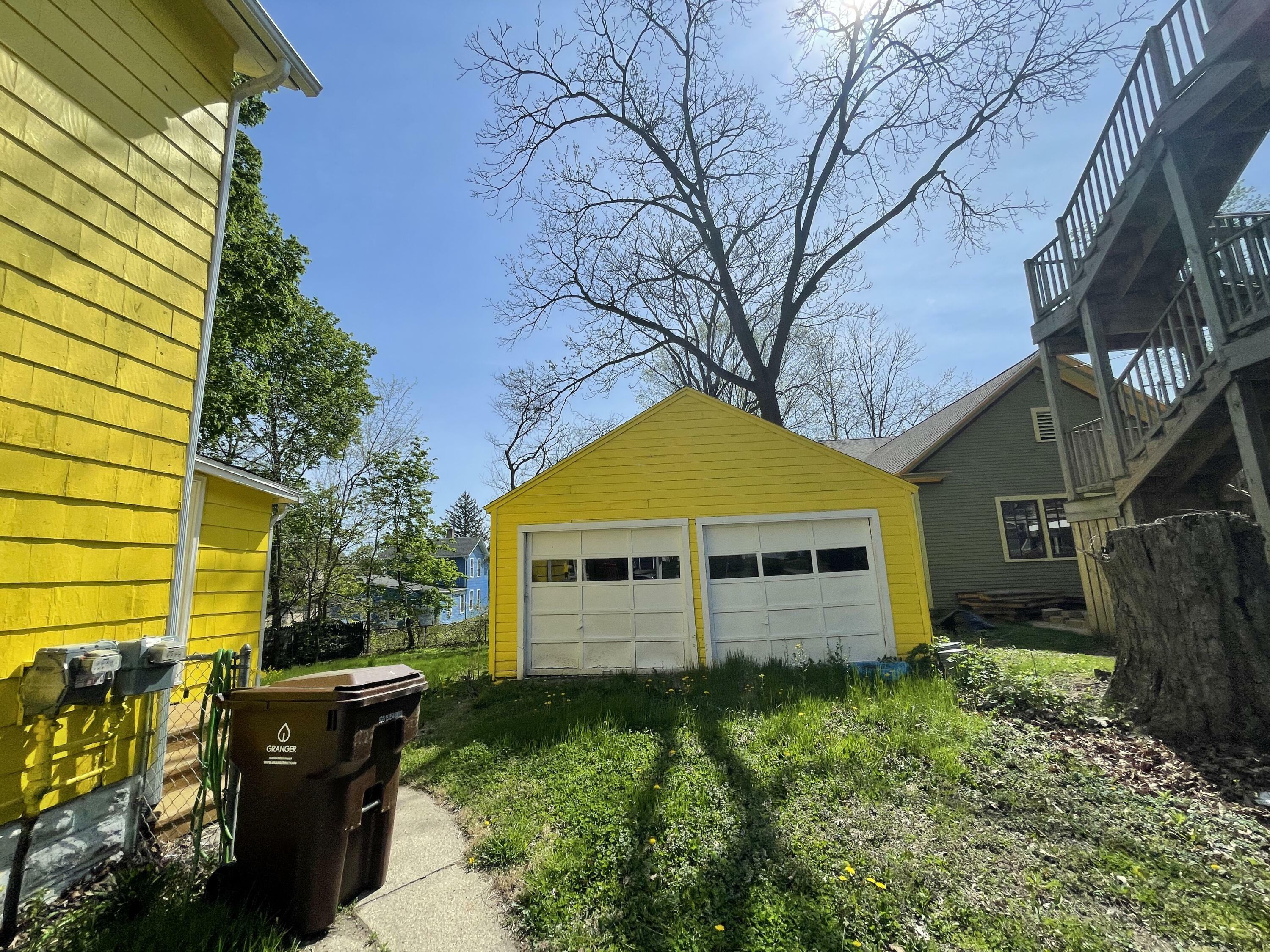 Property Photo:  213-215 3rd Street  MI 49201 