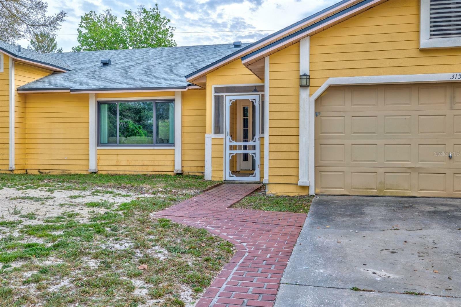 Property Photo:  3151 Boxelder Street  FL 32725 