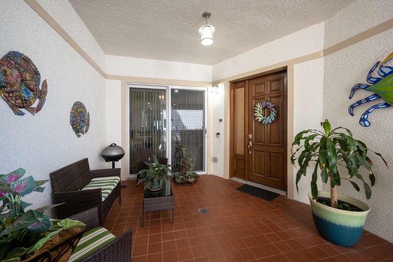 Property Photo:  1038 Bellasol Way 202  FL 33572 