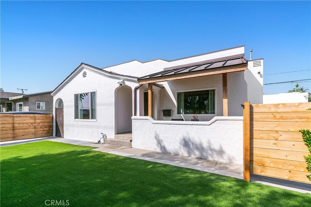 Property Photo:  175 E Pleasant Street  CA 90805 