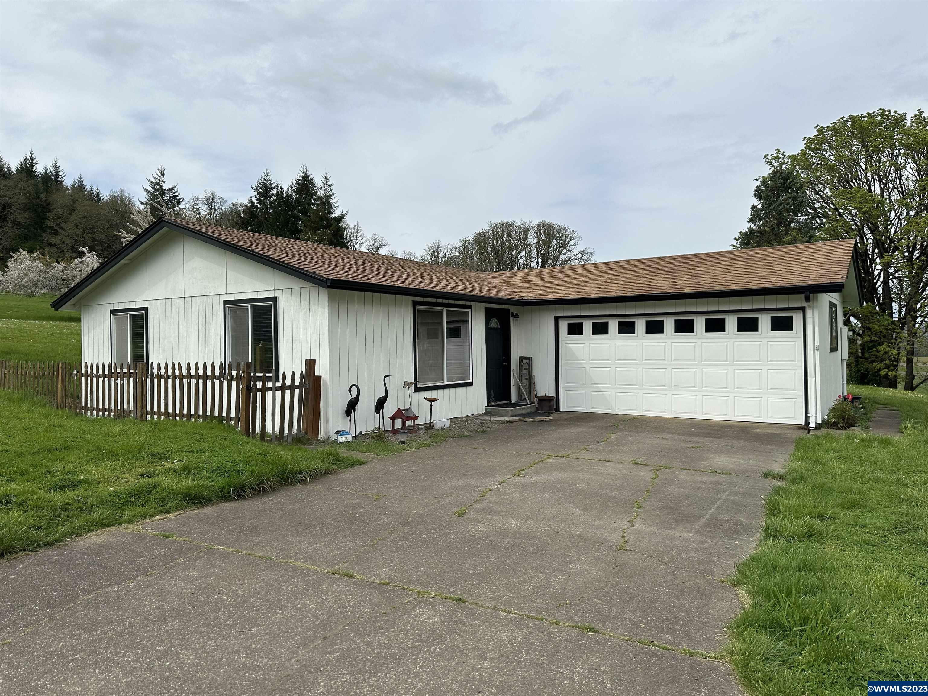 Property Photo:  12090  Simpson Rd  OR 97361 