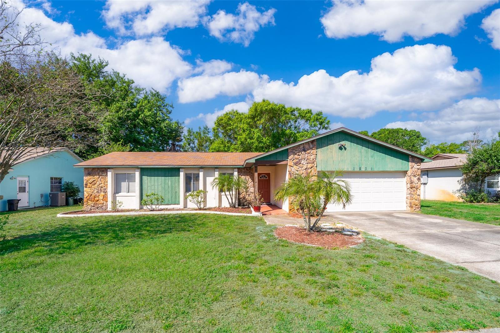 Property Photo: 1531 Gladiolas Drive FL 32792