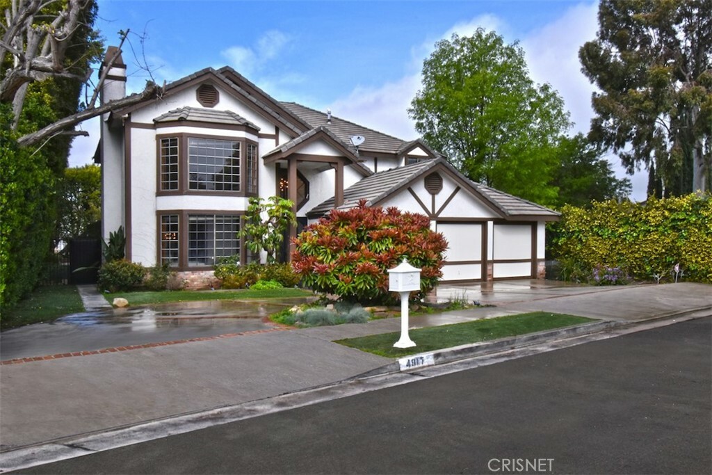 Property Photo: 4917 Gerald Avenue CA 91436