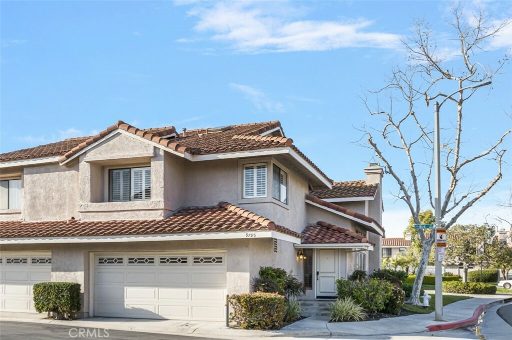 Property Photo:  9795 Bird Court  CA 92708 