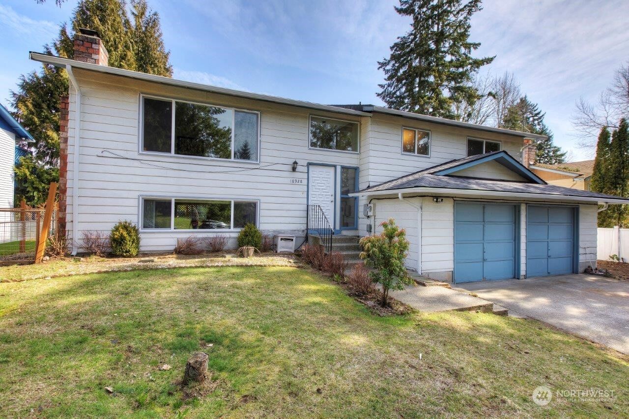 Property Photo:  18928 131st Place SE  WA 98058 