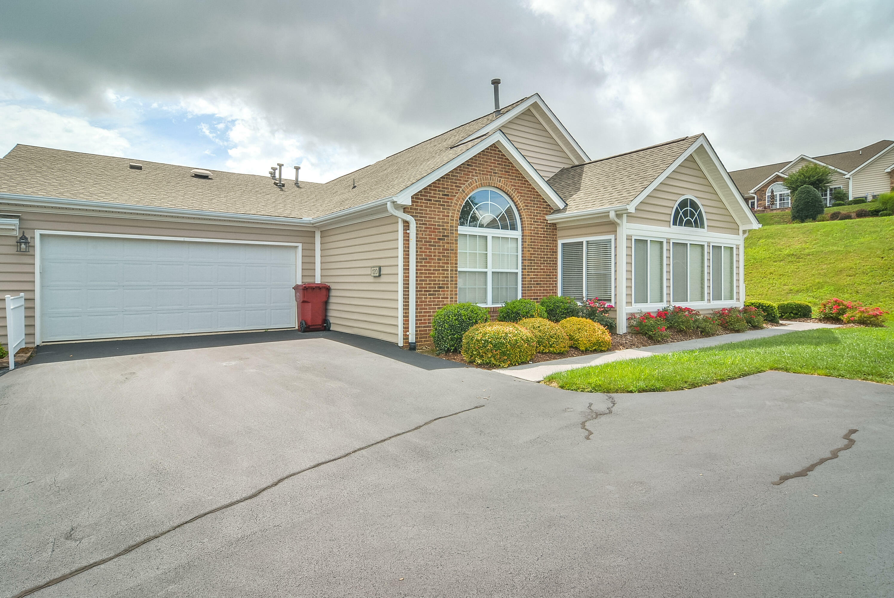 Property Photo:  120 Avonlea Place 20-C  TN 37604 