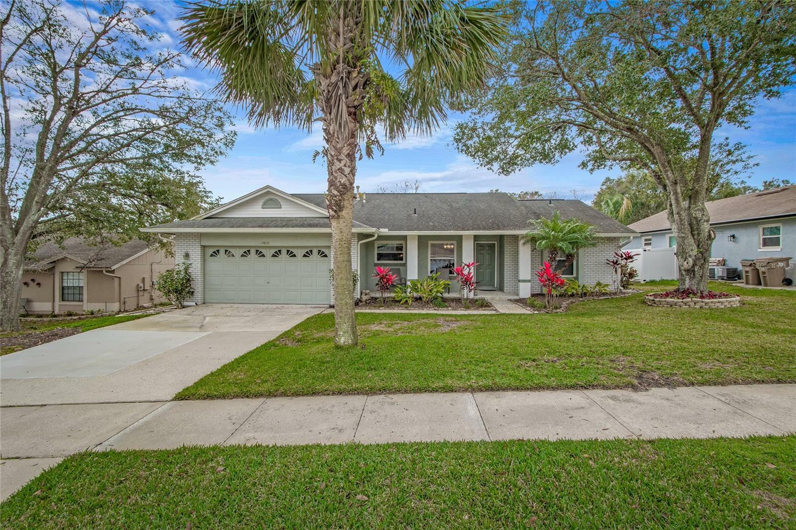 Property Photo:  15832 Bay Lakes Trail  FL 34711 