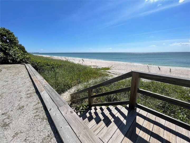 Property Photo:  2709 Casey Key Road  FL 34275 