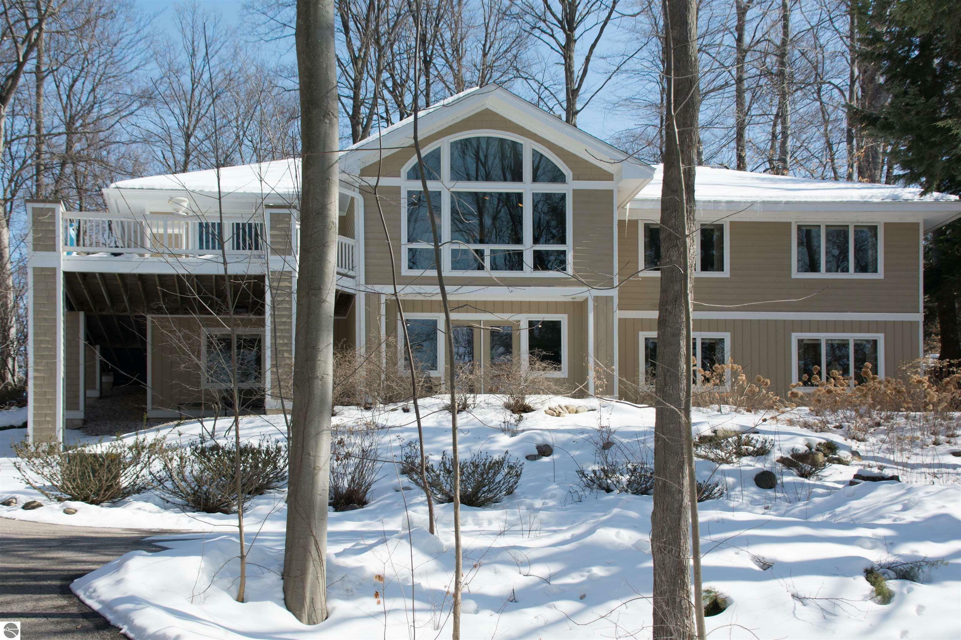 Property Photo:  13434 Hedeen Drive  MI 49686 