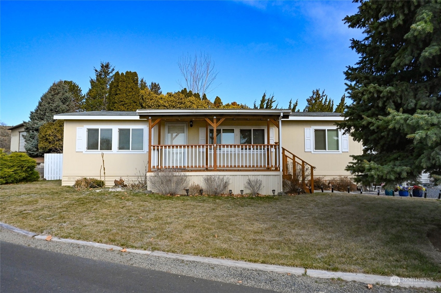 Property Photo:  2285 Basin Street SW #6  WA 98823 