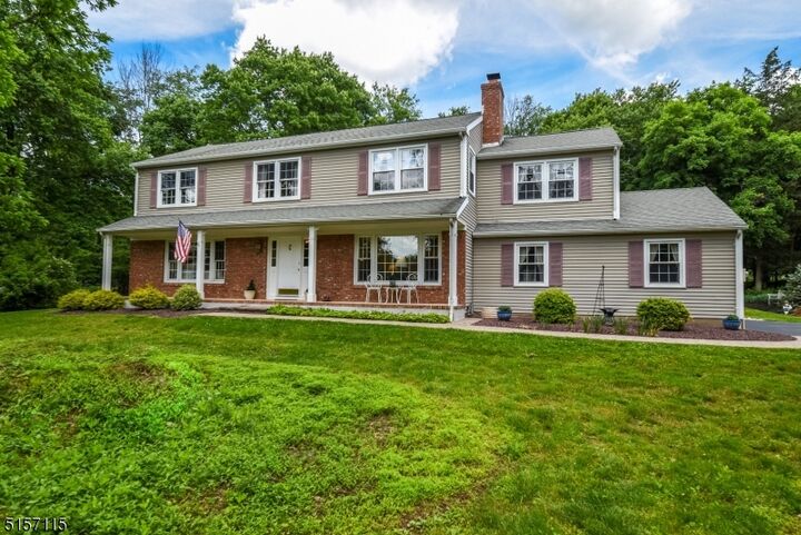 6 Cheryle Way  Clinton Twp. NJ 08801 photo