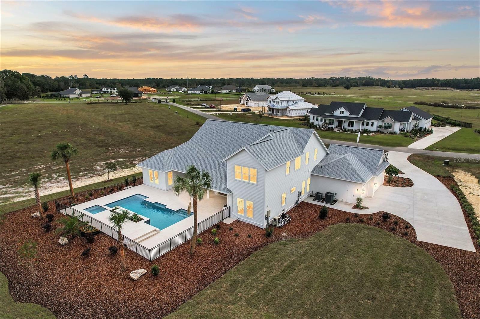 Property Photo: 12576 SW 58th Circle FL 32618