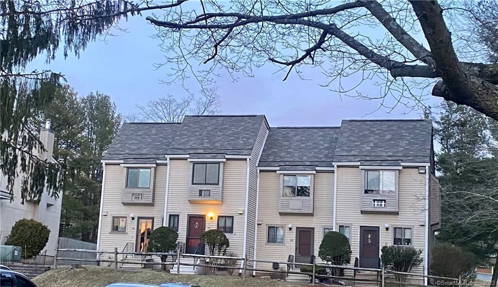 Property Photo:  78 Hampshire Court  CT 06450 