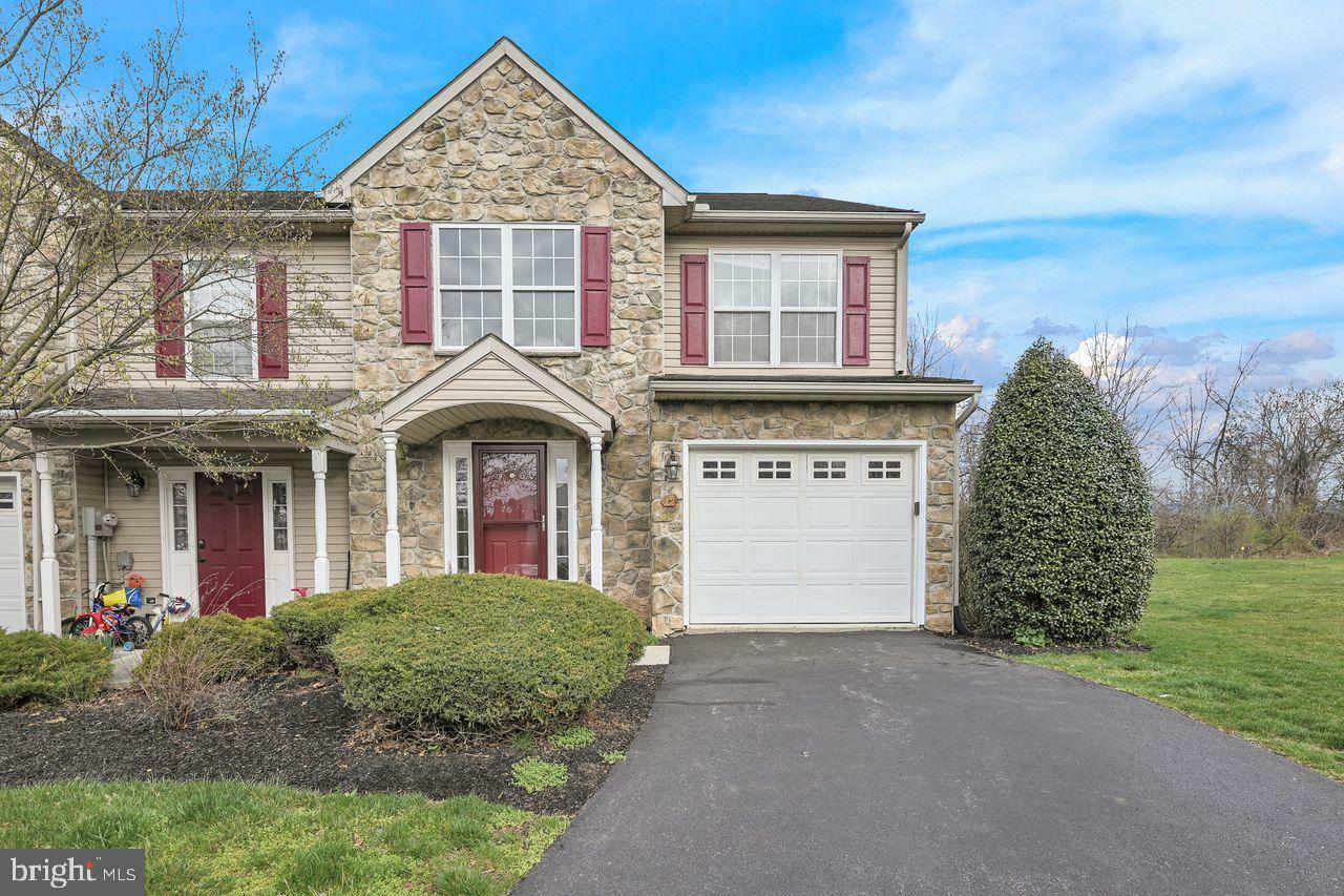 Property Photo: 49 Carousel Circle PA 17033