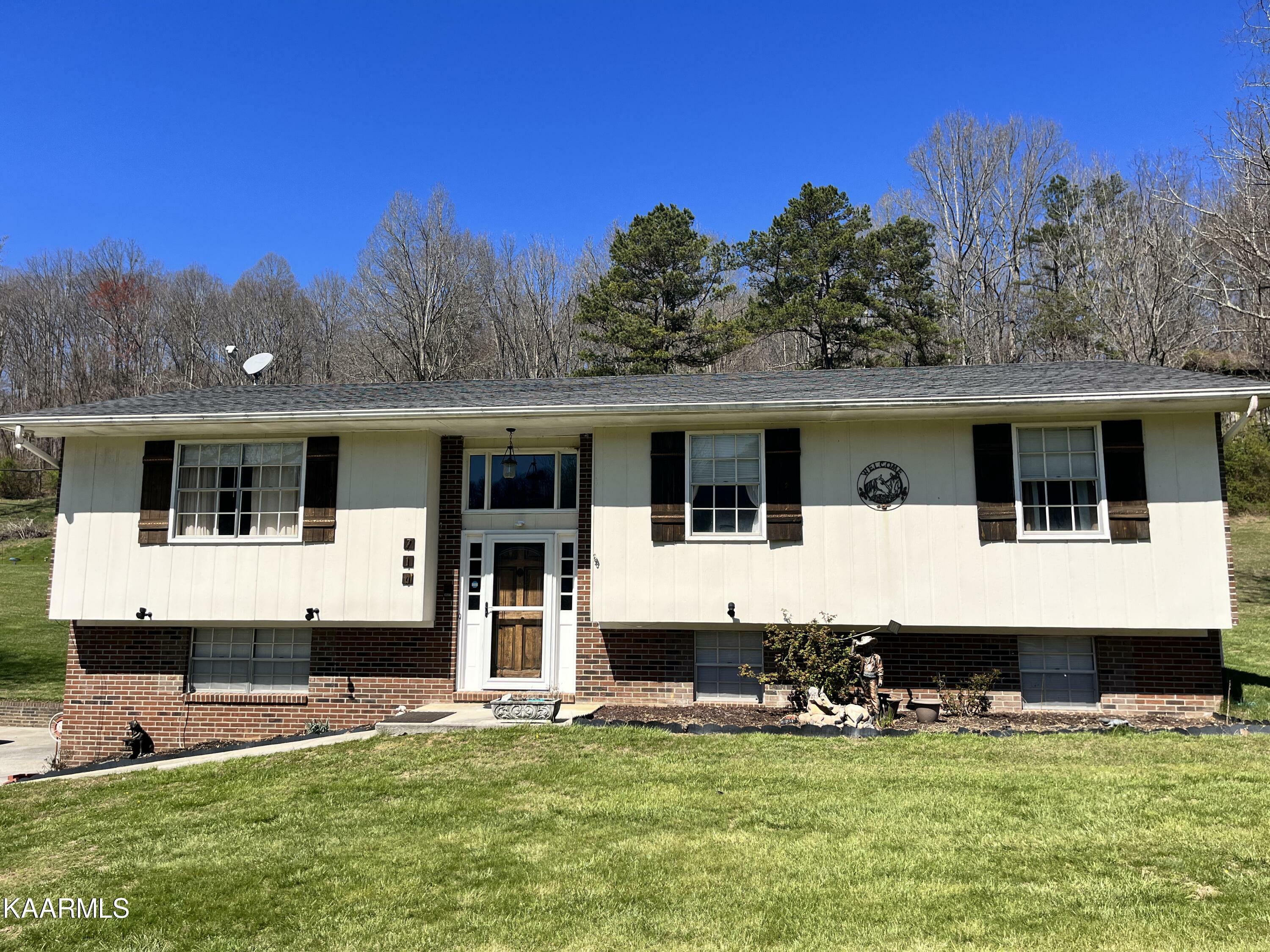 Property Photo: 710 Beard Valley Rd TN 37807