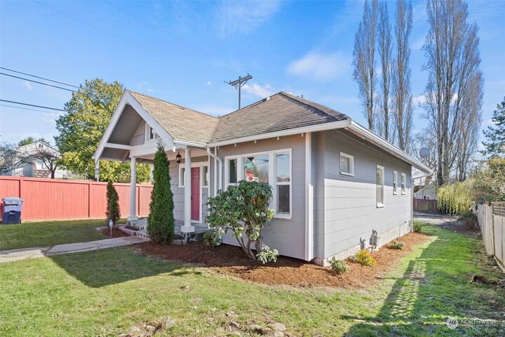 Property Photo:  1702 S 58th Street  WA 98408 